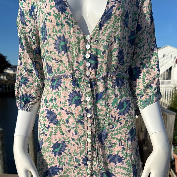 Blue and White Ruffled Midi Sundress with Plunge Neckline - Picture 3 of 16